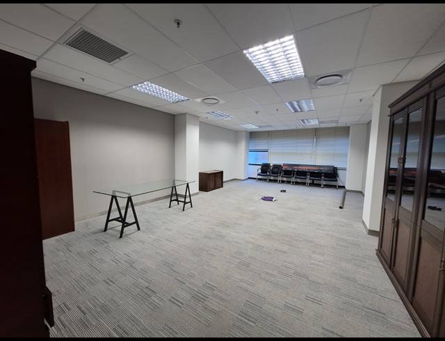69M² OFFICE TO LET IN SANDTON CENTRAL